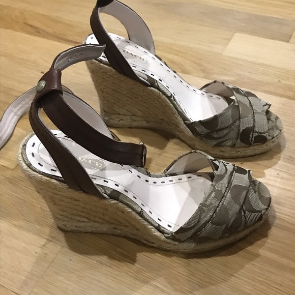 Stunning Coach Espadrilles size 7. Excellent condition. Worn once. - Picture 8 of 11